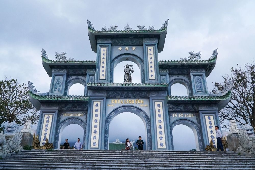 Lady Buddha Da Nang. What else should you see, and when should you go? A Simple Son Tra Mini-Loop. Linh Ung Pagoda & Lady Buddha