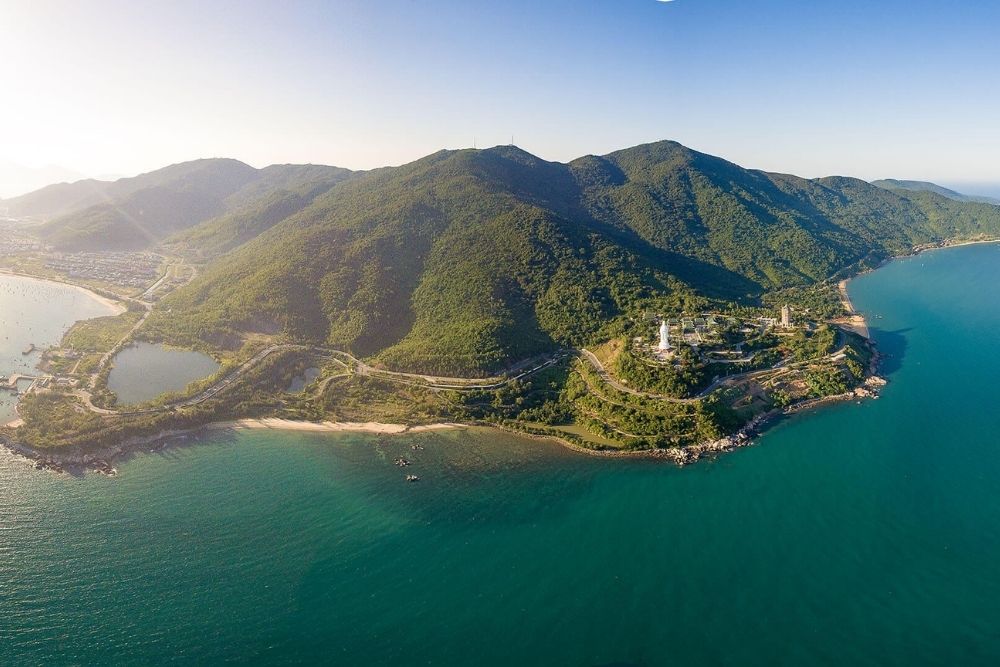 Lady Buddha Da Nang. What is the Son Tra Peninsula, and where is the Lady Buddha?