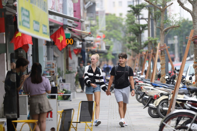 Discovering the Vibrant Life in Vietnam