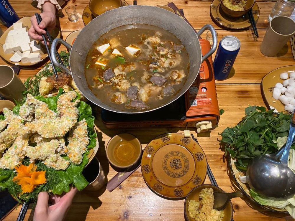 Love Market Sapa. Love Market Sapa Food and Prices