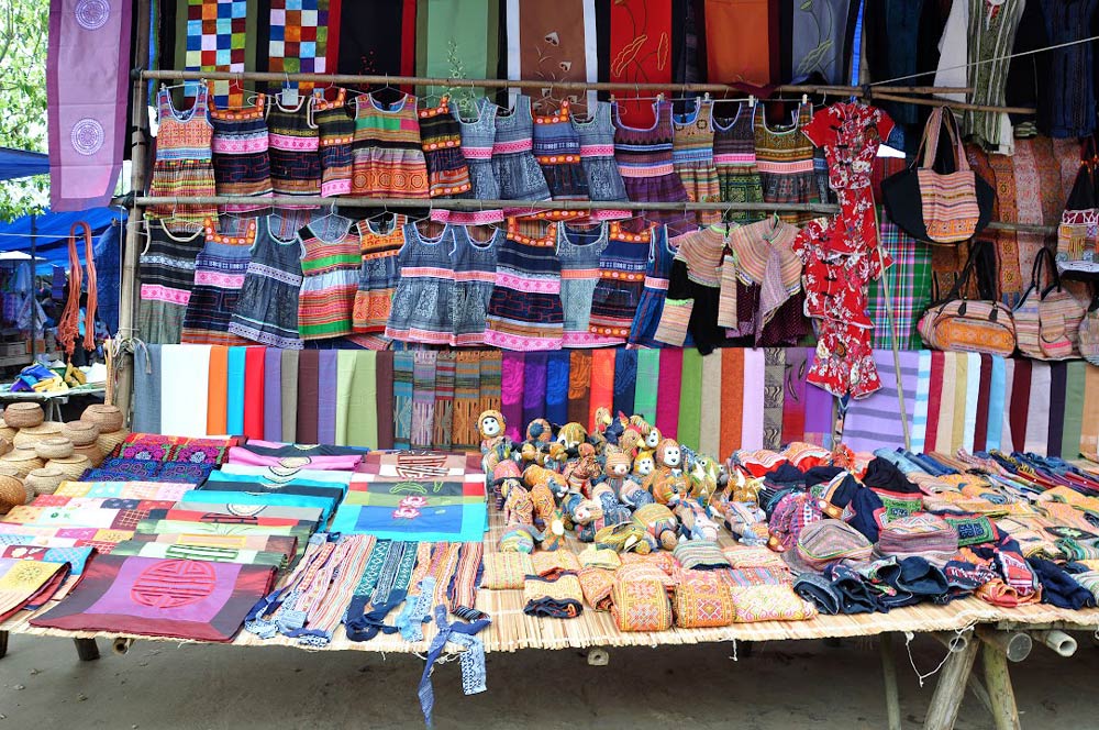 Love Market Sapa. The Sapa Night Market vs. The Love Market