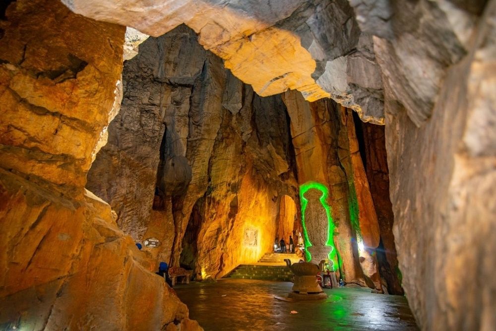Marble Mountain Da Nang. What should you see inside? See-First Walking Route. Am Phu Cave