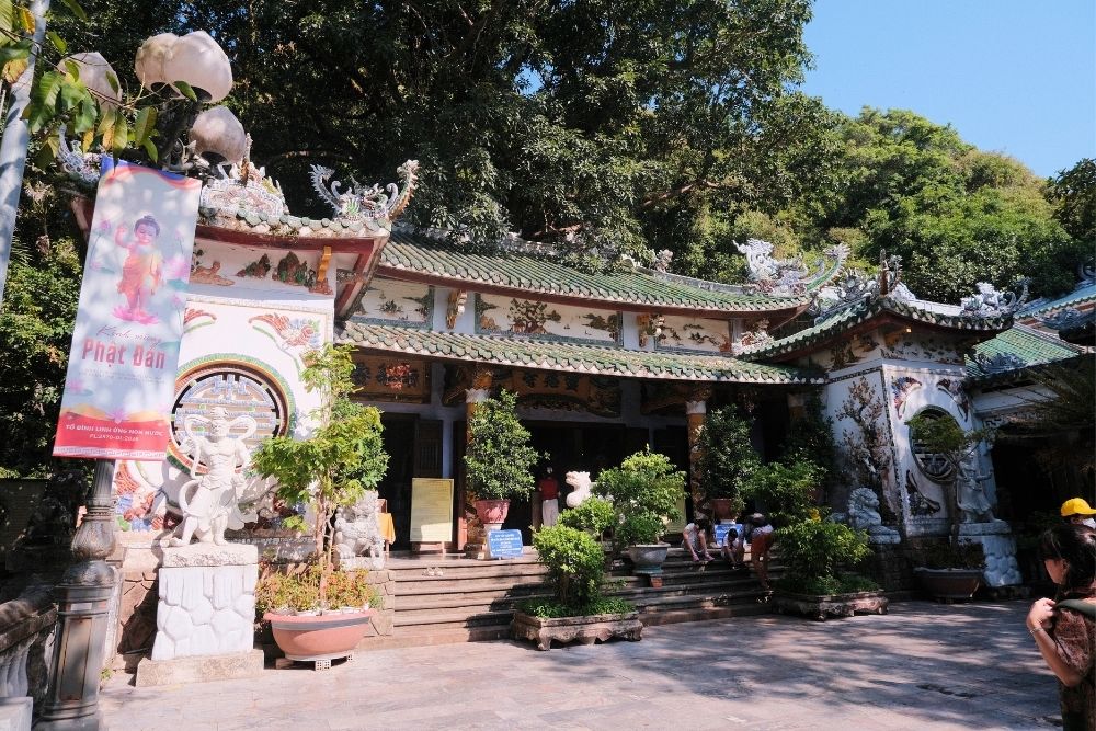 Marble Mountain Da Nang. What should you see inside? See-First Walking Route. Linh Ung Pagoda