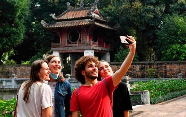 Exploring Vietnam's Iconic Pagodas: A Journey Through History and Spirituality