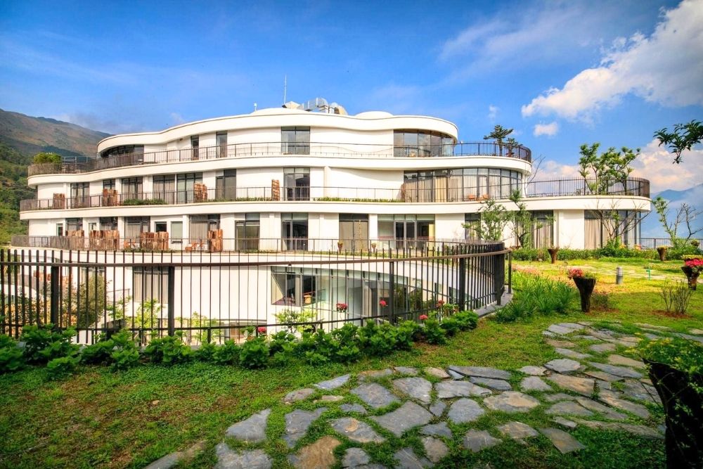 Pao's sapa leisure hotel. What is Pao's Sapa Leisure Hotel About? (Story & Architecture)