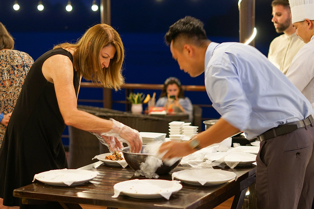 Peony cruise. Peony Cruise: What Sets It Apart. Exceptional Dining