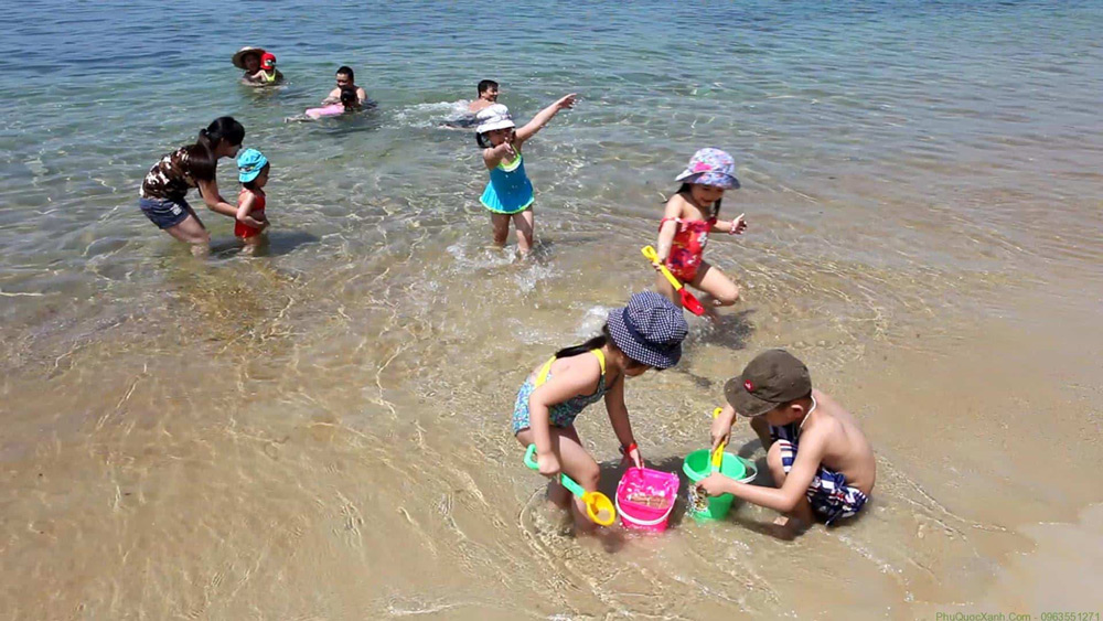 Phu Quoc with Kids. Is Phu Quoc good for a family trip with kids?