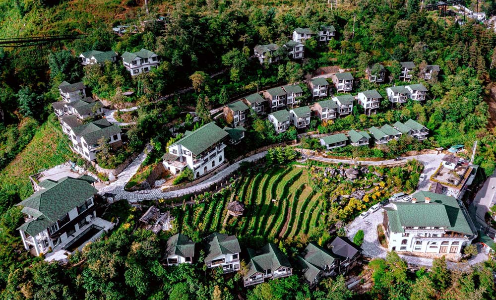 Sapa Catcat Hills Resort & Spa. Location: The “Gateway” to the Village