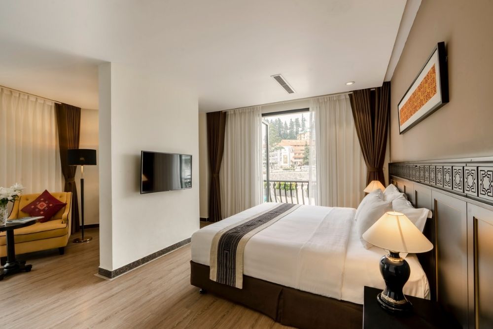 Sapa Center. Accommodation: "Sapa Centre Hotel" vs. Staying Central. Other Central Options 