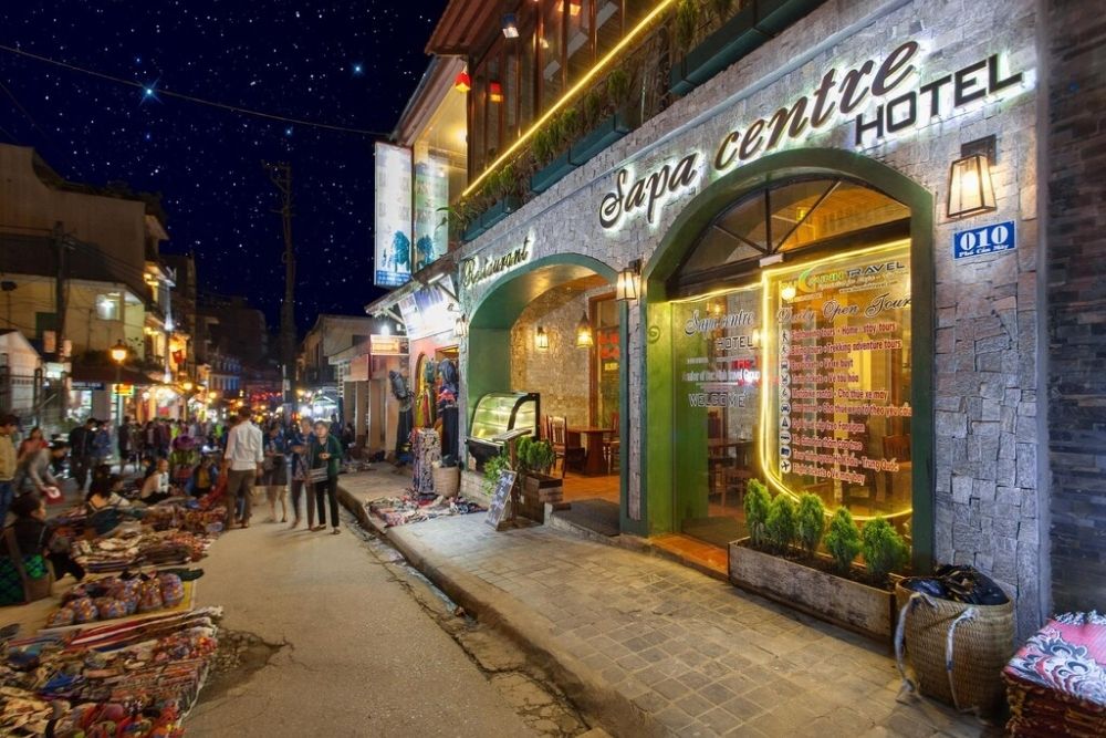 Sapa Center. Accommodation: "Sapa Centre Hotel" vs. Staying Central. Sapa Centre Hotel The Property 