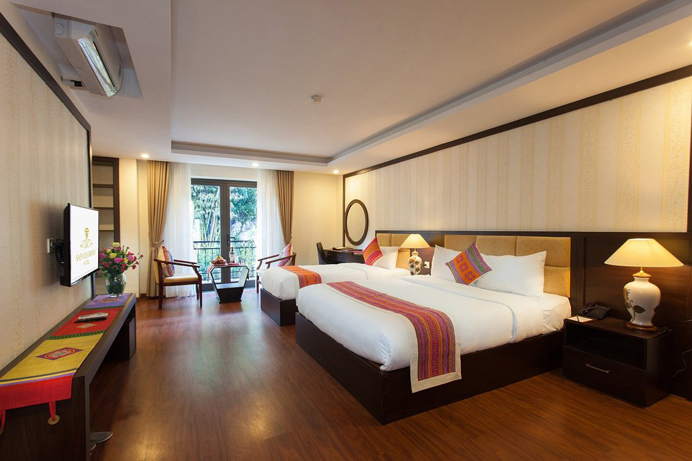 Sapa Diamond Hotel. Room Review and Real-Time Conditions