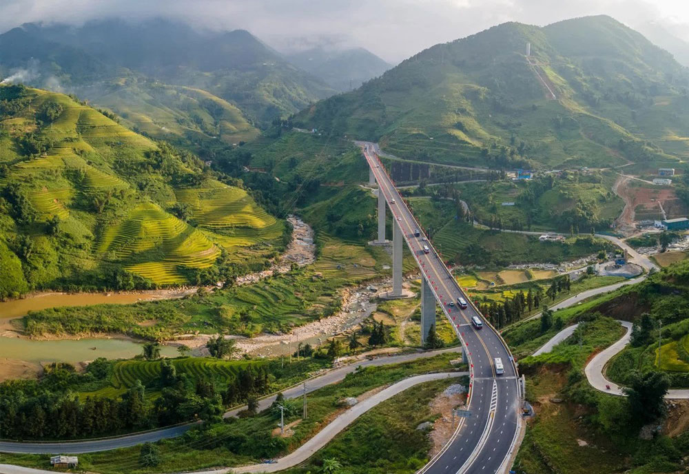 Sapa from Hanoi. Sapa from Hanoi Distance and Travel Time