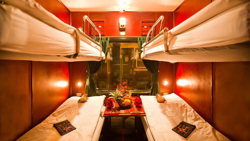 Sapa Train. Is the Train Worth It? Hanoi to Sapa vs. Sleeper Bus