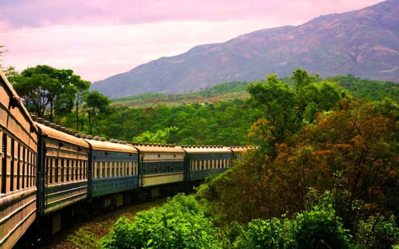 Sapa Train Guide 2026: Schedules, Luxury Cabins and Ticket Prices