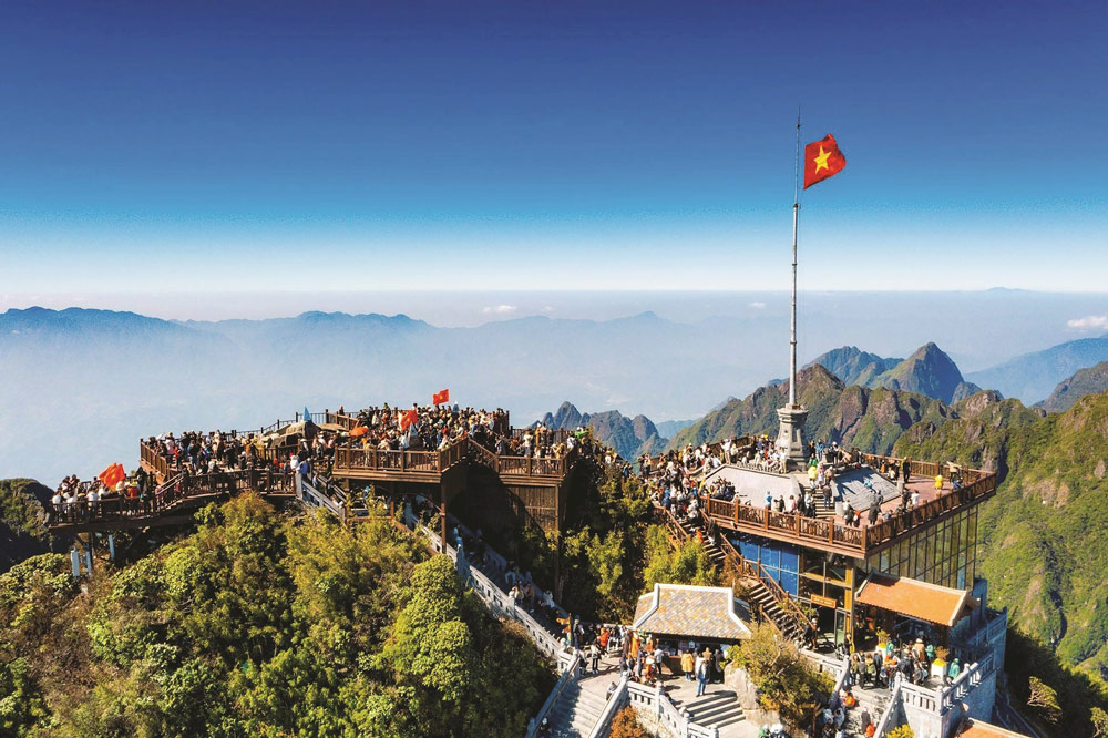 The Ultimate Sapa Trip Guide (2026) – Escaping to the Clouds