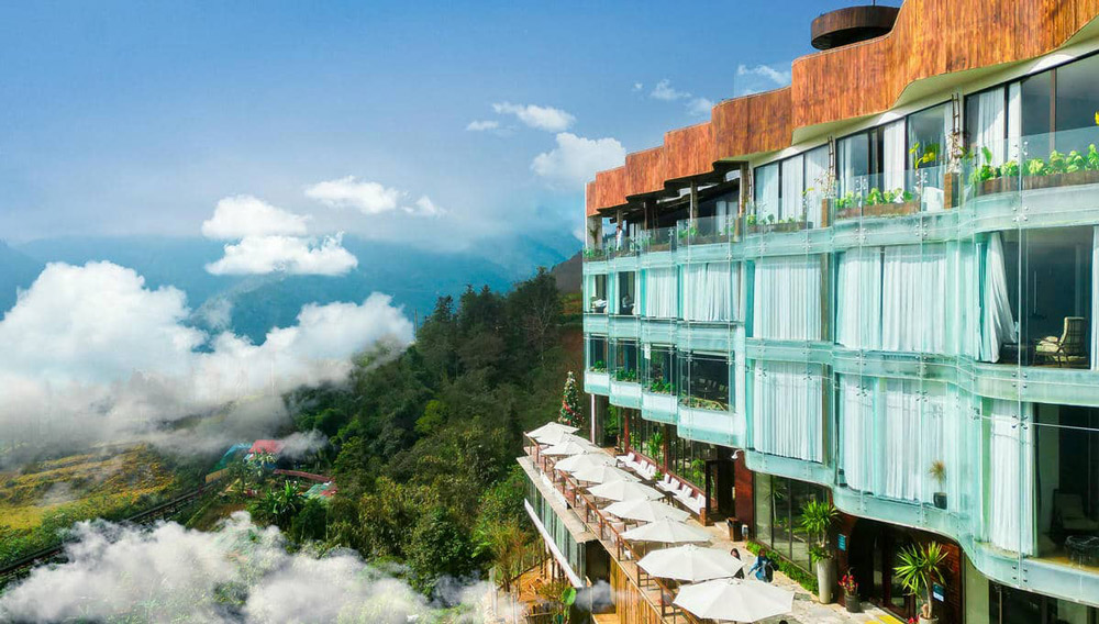 Sapa Vietnam Hotel with Train View. Location Guide: Where is the Best Area to Stay?