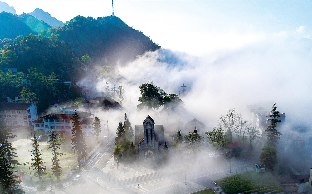 Sapa Weather in February. Asia Mystika Insider Advice: The February Blossom and Fog Strategy