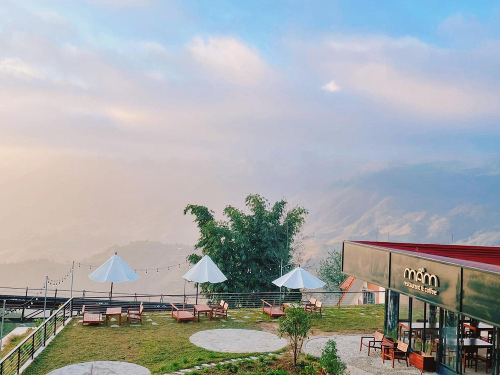 Sapa YEN Hotel Review 2026: Is It the Best “Train View” Stay in Town?