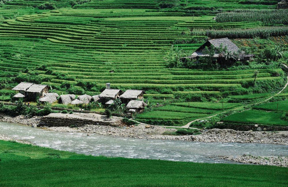 Ta Van Sapa Vietnam. Introduction