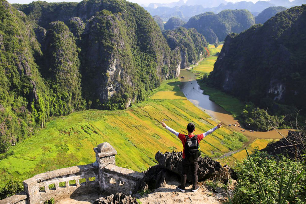 Things to do in Ninh Binh. Things to Do in Ninh Binh: Exploring Natural Wonders. Caves and Viewpoints. Mua Cave