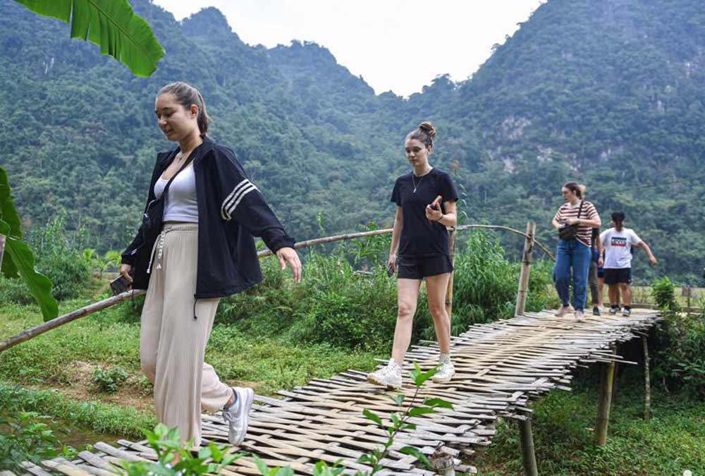 Top Things to Do in Thanh Hoa: From Mountain Treks to Ancient Ruins