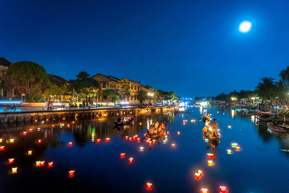 Thu Bon river. Experiencing the Thu Bon River. Hoi An River Lanterns