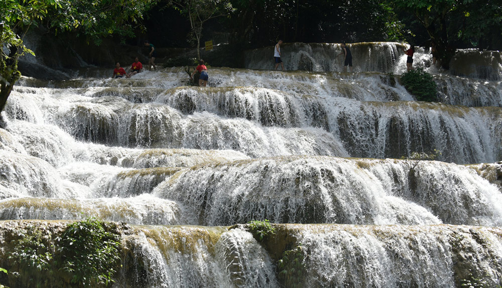 Top check-in spots in Ninh Binh. Cloud waterfall