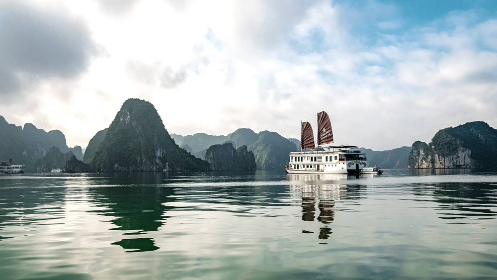 Top rated Halong Bay cruises. Top-Rated Halong Bay Cruises. Budget-Friendly Cruises. Violet Cruise