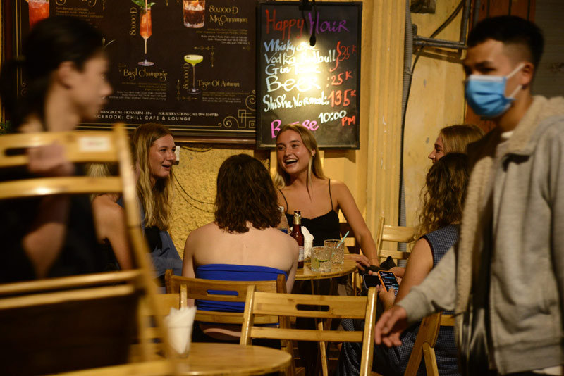 The Complete Guide to Vietnam's Nightlife: Must-Visit Bars and Drinking Etiquette