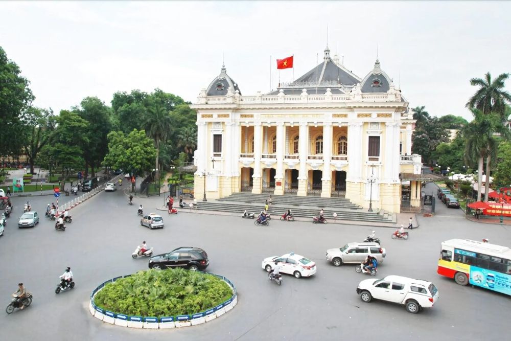 Vietnam Hanoi City.  How to Book: Hanoi Tour Package vs. Booking Separately