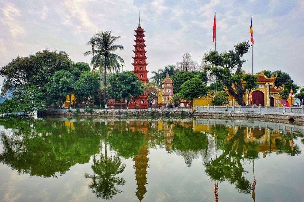 Vietnam Hanoi City. What to Do in Hanoi City Centre? Your "Must-Do" Checklist. The Best Cultural Experiences. Tran Quoc Pagoda