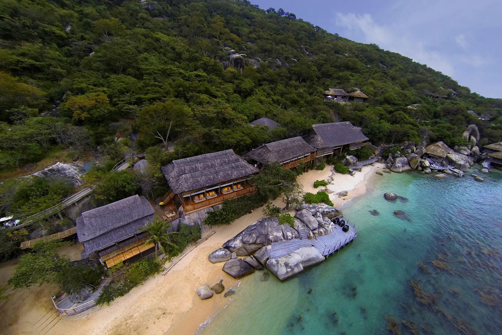 Vietnam honeymoon. Best honeymoon resorts in Vietnam. Stunning views and private villas.