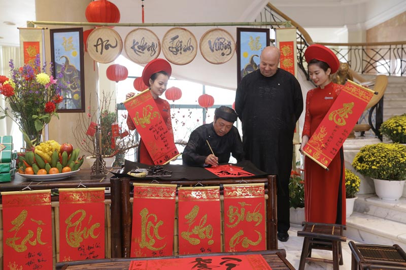 VIetnamese New Year. Navigating Tet with Respect: A Guide to Cultural Etiquette