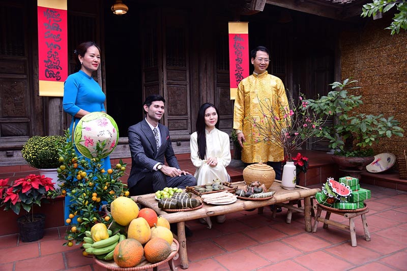 Vietnamese New Year. Unraveling the Heart of Tet: Traditions and Symbols of Renewal