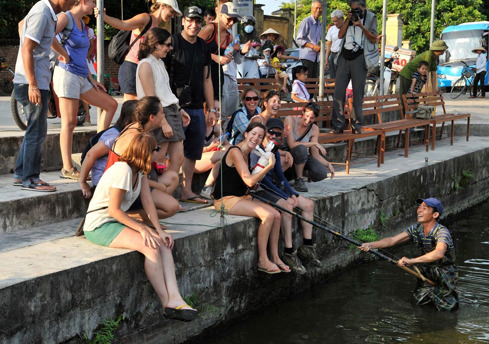 Water puppet show. A Family-Friendly Experience: Water Puppet Theater for All Ages