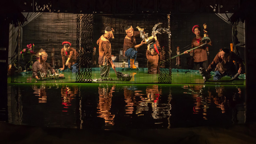 Water puppet show. Understanding the Art of Water Puppetry