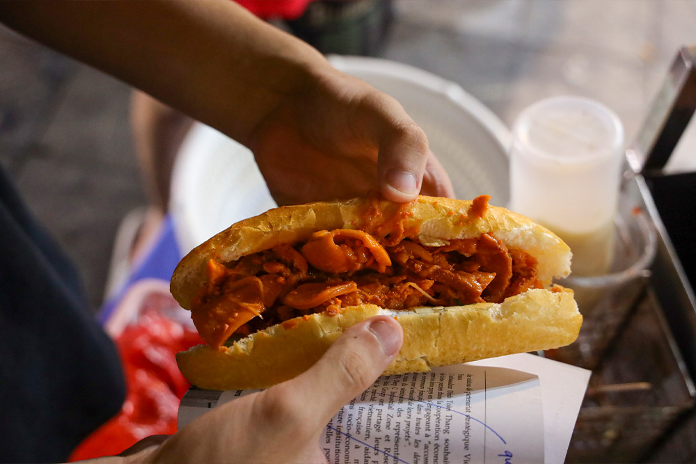 banh-mi-ha-noi-The-Ultimate-Map-Banh-Mi-Hanoi-Where-to-Buy-the-Best-Banh-mi-Dan-to
