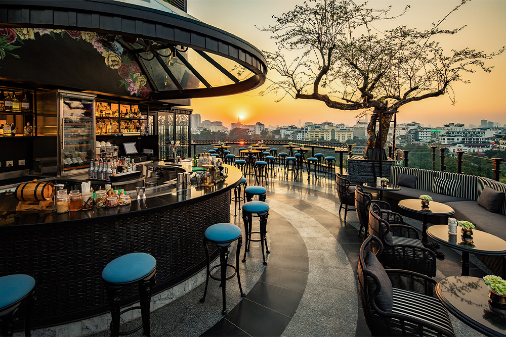 best-bars-in-hanoi-For-Breathtaking-Views-The-Best-Rooftop-Bars