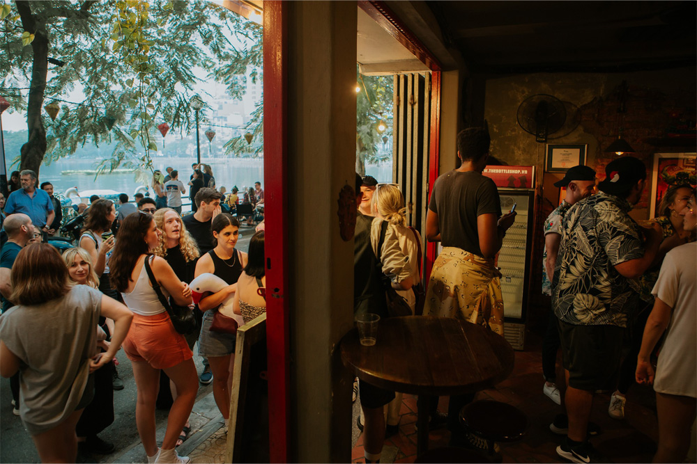 best-bars-in-hanoi-For-the-Social-Butterfly-The-Best-Bars-for-Foreigners