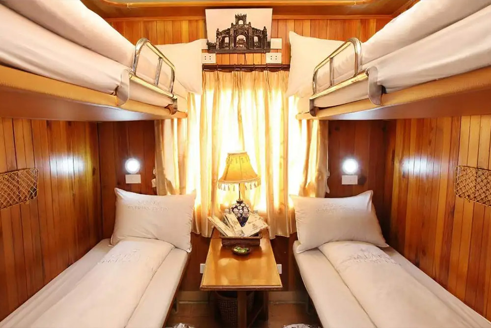 luxury-hotel-sapa-The-VIP-Sleeper-Train