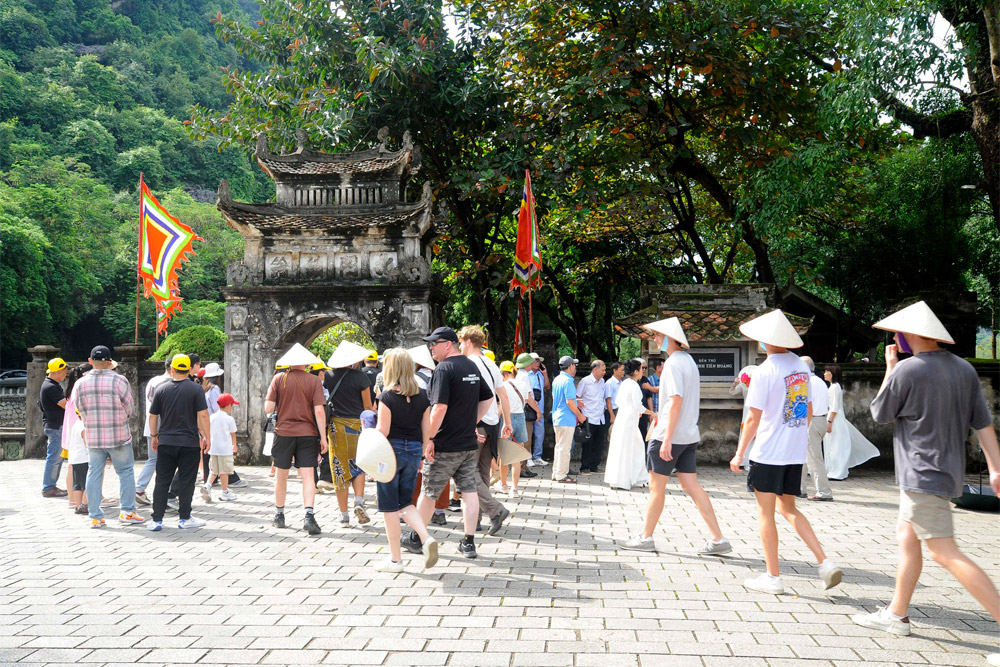 ninh-binh-day-trip-from-hanoi-Ninh-Binh-Day-Trip-Cost-Breakdown