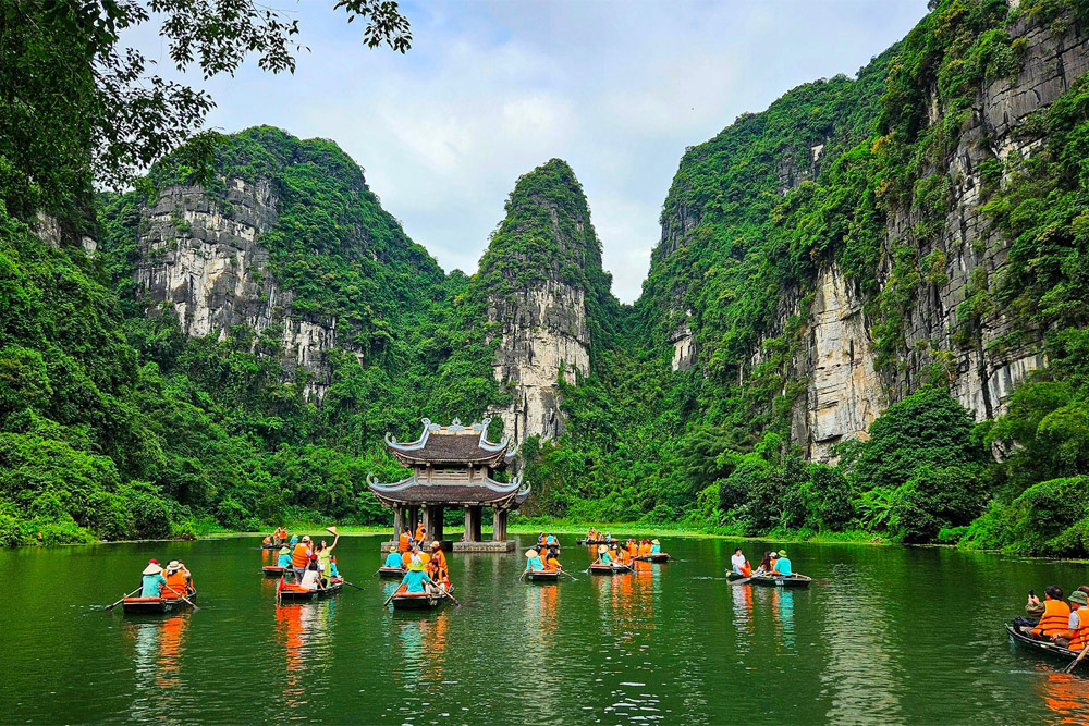 ninh-binh-day-trip-from-hanoi-introduction-Why-Ninh-Binh-is-Vietnam-Must-Do-Day-Trip