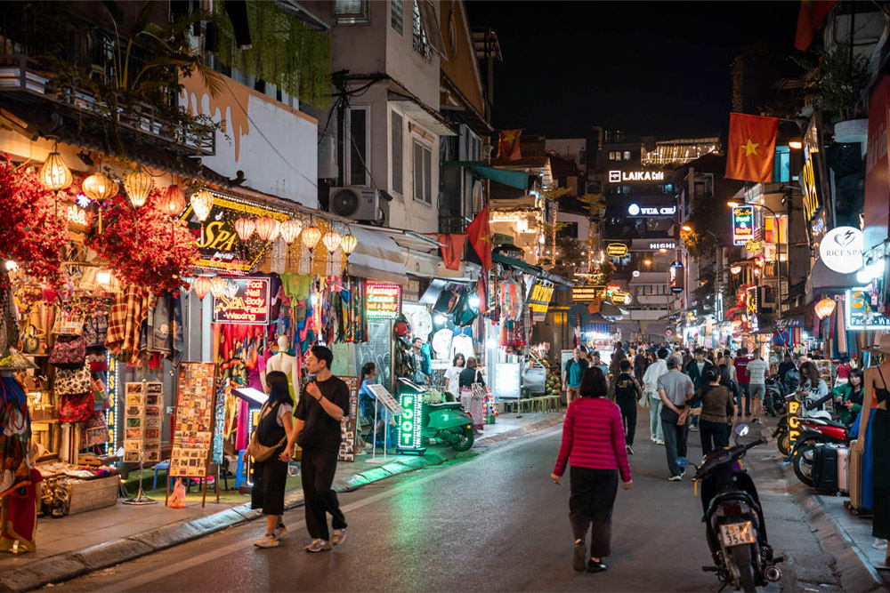 places-to-visit-in-sapa-Sapa-Night-Market