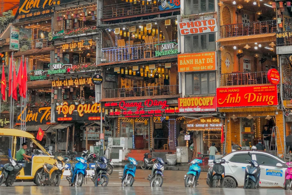 sapa-travel-Where-to-Go-in-Sapa-Sapa-Town-Center