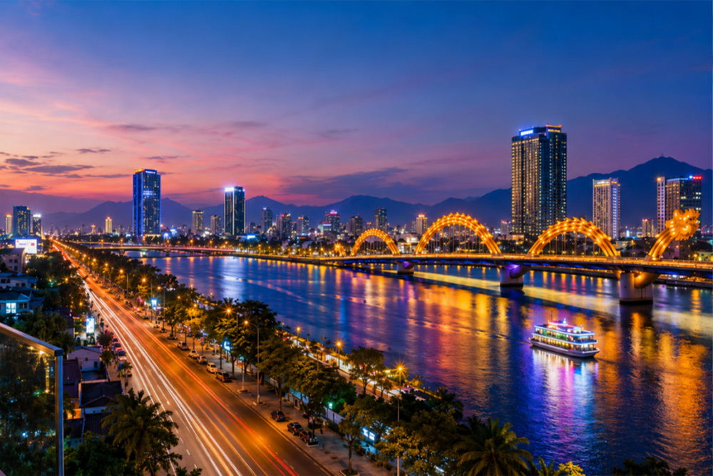where-to-stay-in-Da-Nang-Hai-Chau-city-centre-the-Han-River