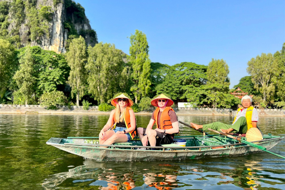 boat-tour-ninh-binh