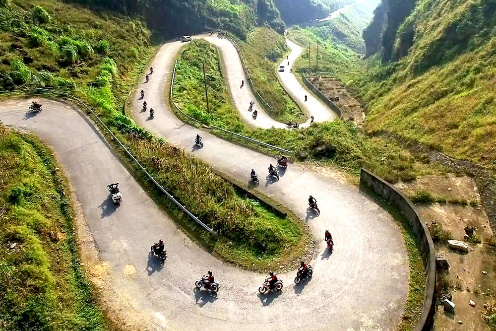 fun-things-to-do-in-vietnam-with-friends-ha-giang-loop