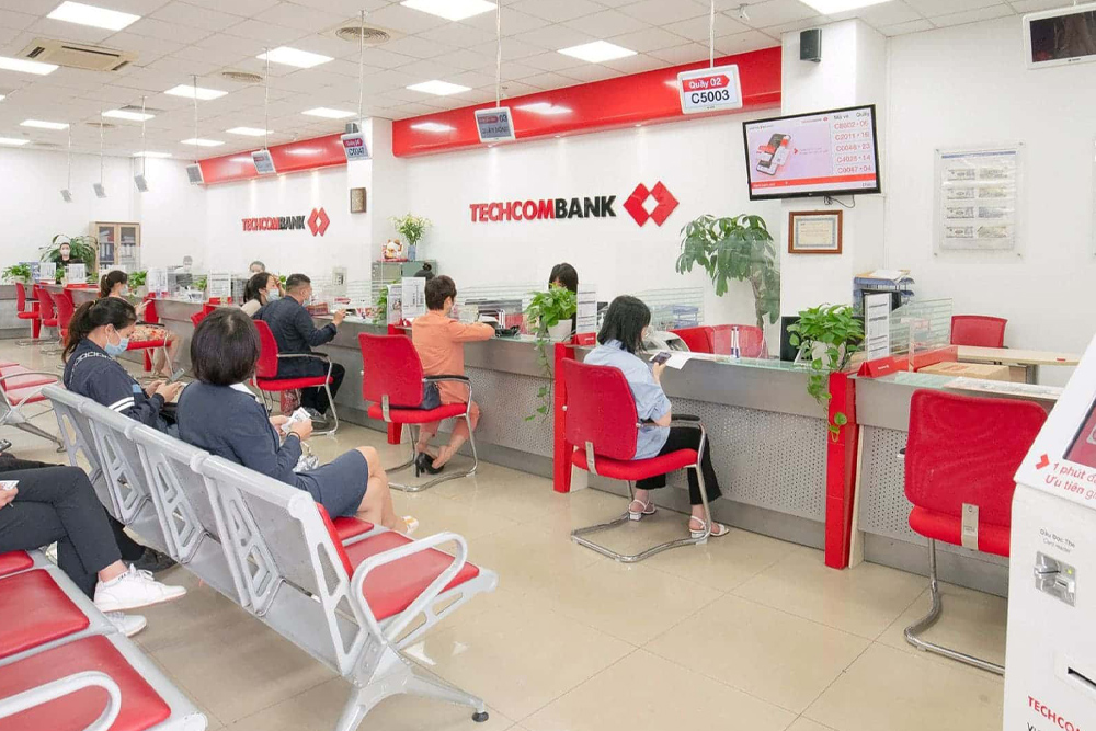 money-exchange-hanoi-Banks-The-Safe-and-Official-Choice