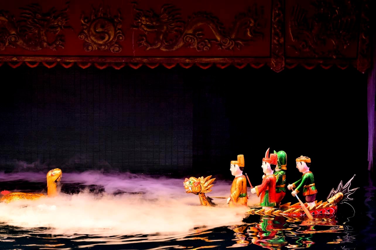 Water puppet theatre Hanoi - Arrive Early
