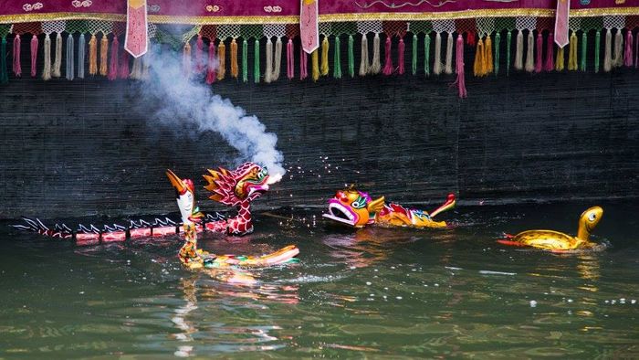 Water puppet theatre Hanoi - Dance of the Four Sacred Animals